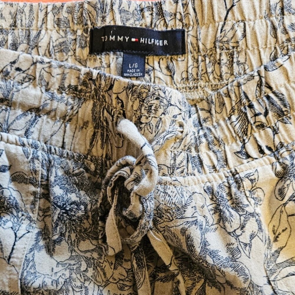 Floral Print Women's Pants-Size Large - Picture 4 of 17
